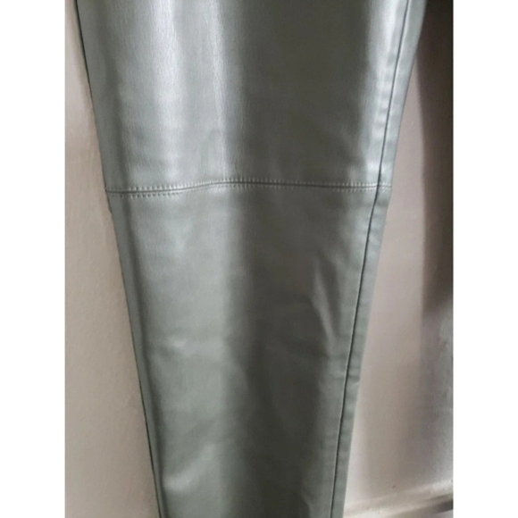 Zara Faux Leather Leggings Women's Medium Green  High Rise Ankle Zip Raw Hem - Picture 8 of 10
